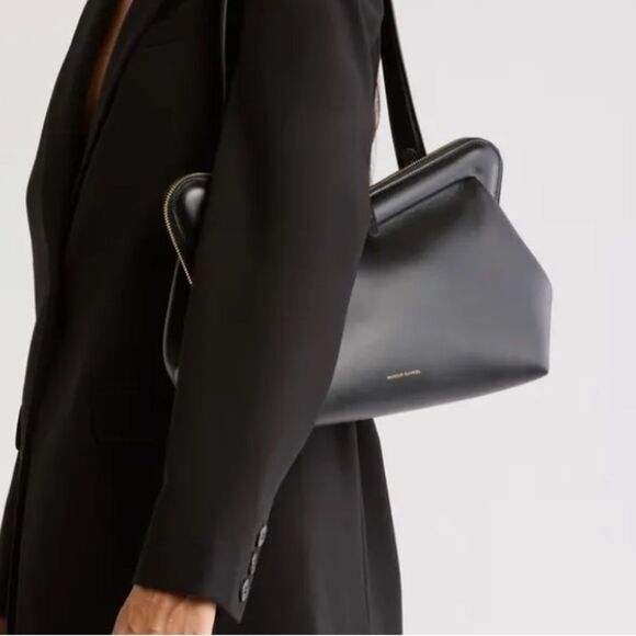M Frame Leather Shoulder Bag
Mansur Gavriel Color: Black/ Flamma - Picture 5 of 16